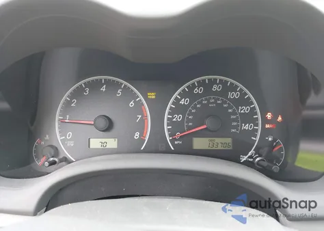 2010 Toyota Corolla z USA, uszkodzony, nr VIN 2T1BU4EE7AC406812